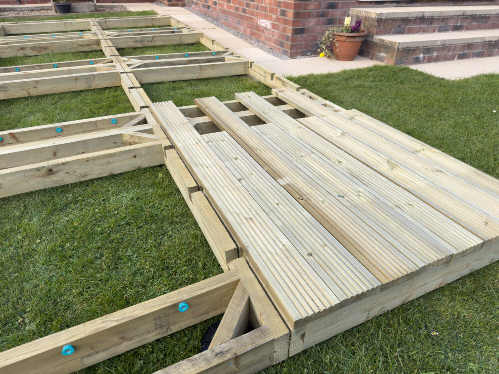 EZ Deck 'E' (End) Panel - Image 2